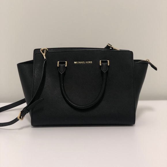 Black Michael Kors purse - Picture 2 of 8